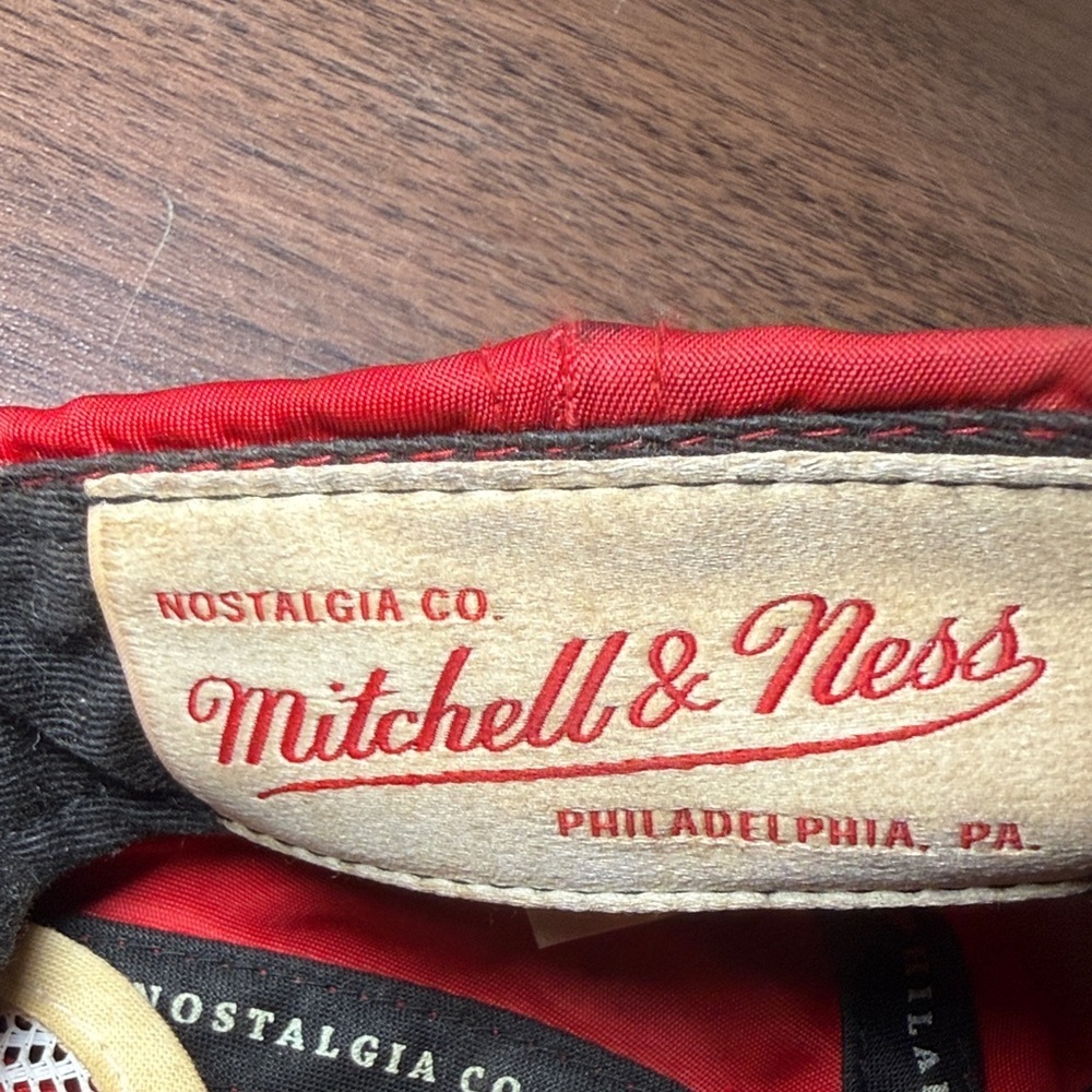 Chicago Bulls Vintage 2013 Mitchell & Ness Snapback Hat - Picture 4 of 13